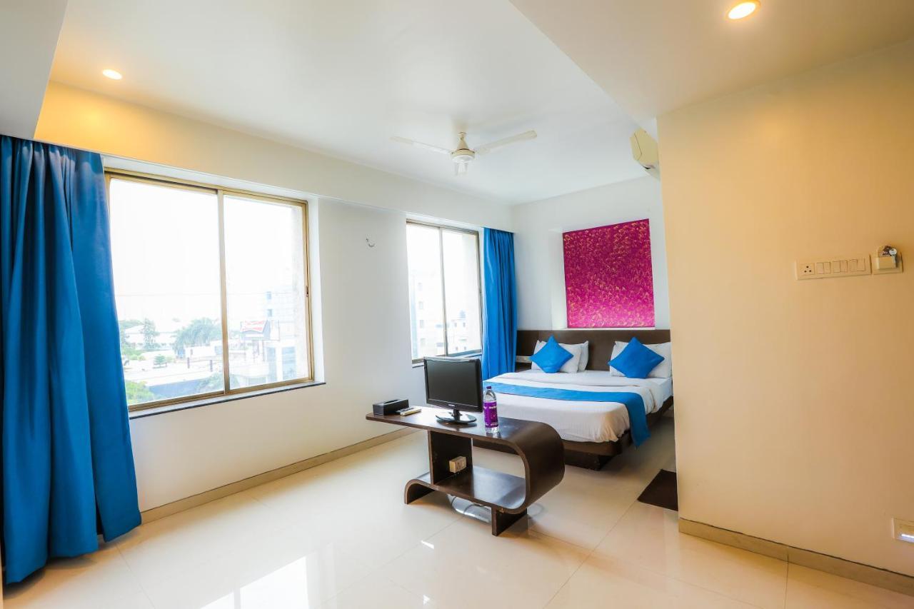 Hotel Solitaire Hinjawadi Exterior photo